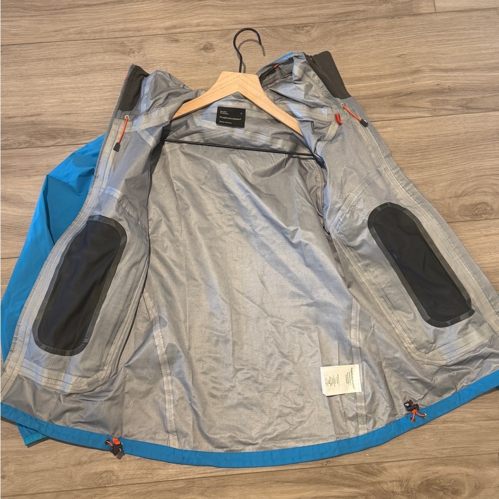 Peak Performance Shell Jacket - image 6